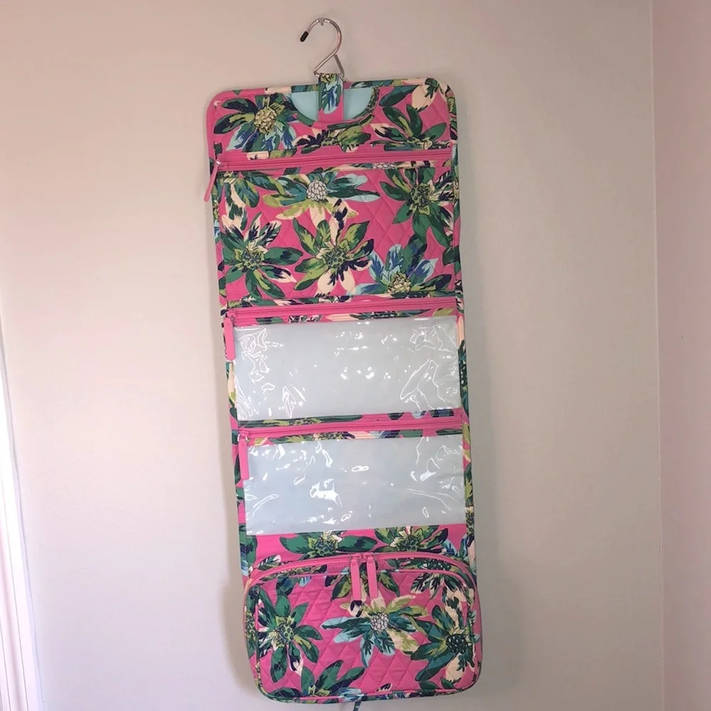 ✨LAST CALL✨VERA BRADLEY Hanging Accessories Pink/Green Tropical